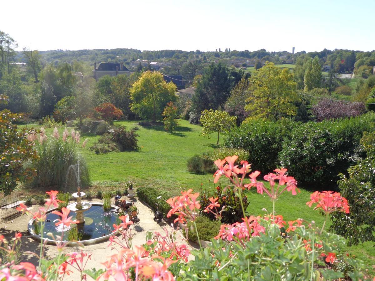 La Maison Ribotteau L'Isle-Jourdain  Екстер'єр фото